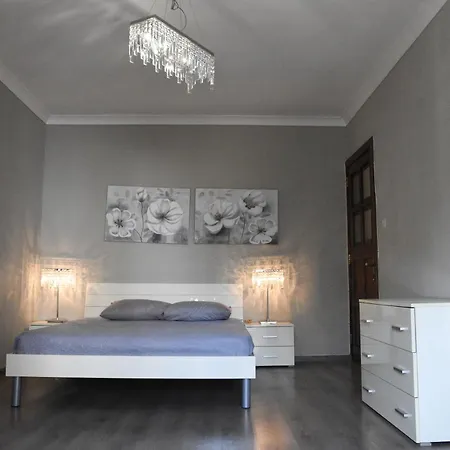 Bright 3-bedroom In St. Paul's Bay