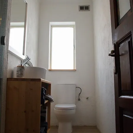 Bright 3-bedroom In Lägenhet