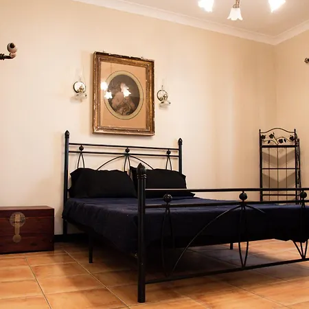 Bright 3-bedroom In Lägenhet